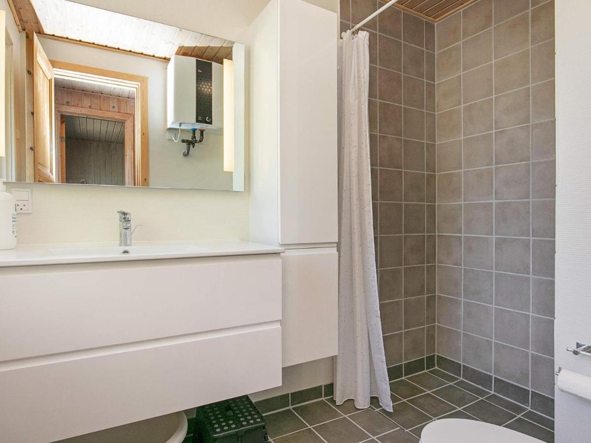 8 Person Holiday Home In Tranek R Транекер Экстерьер фото