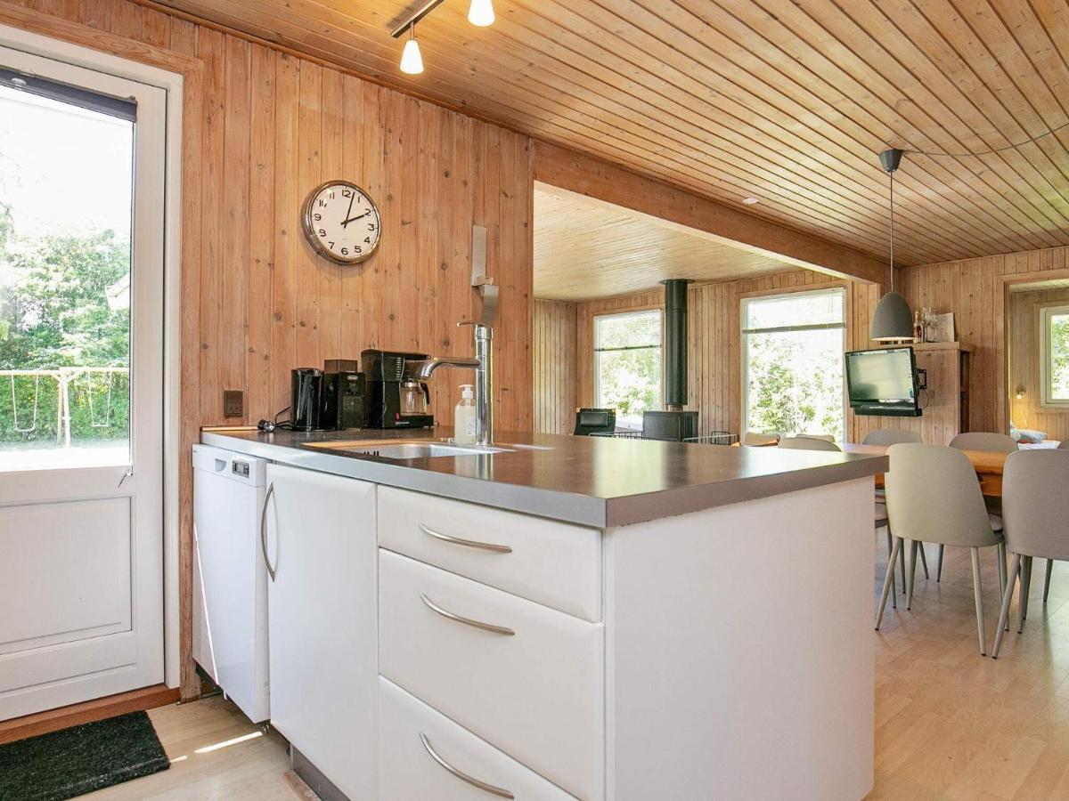8 Person Holiday Home In Tranek R Транекер Экстерьер фото